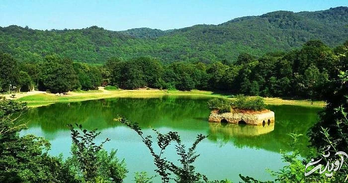 طبیعت دریاچه عباس آباد
